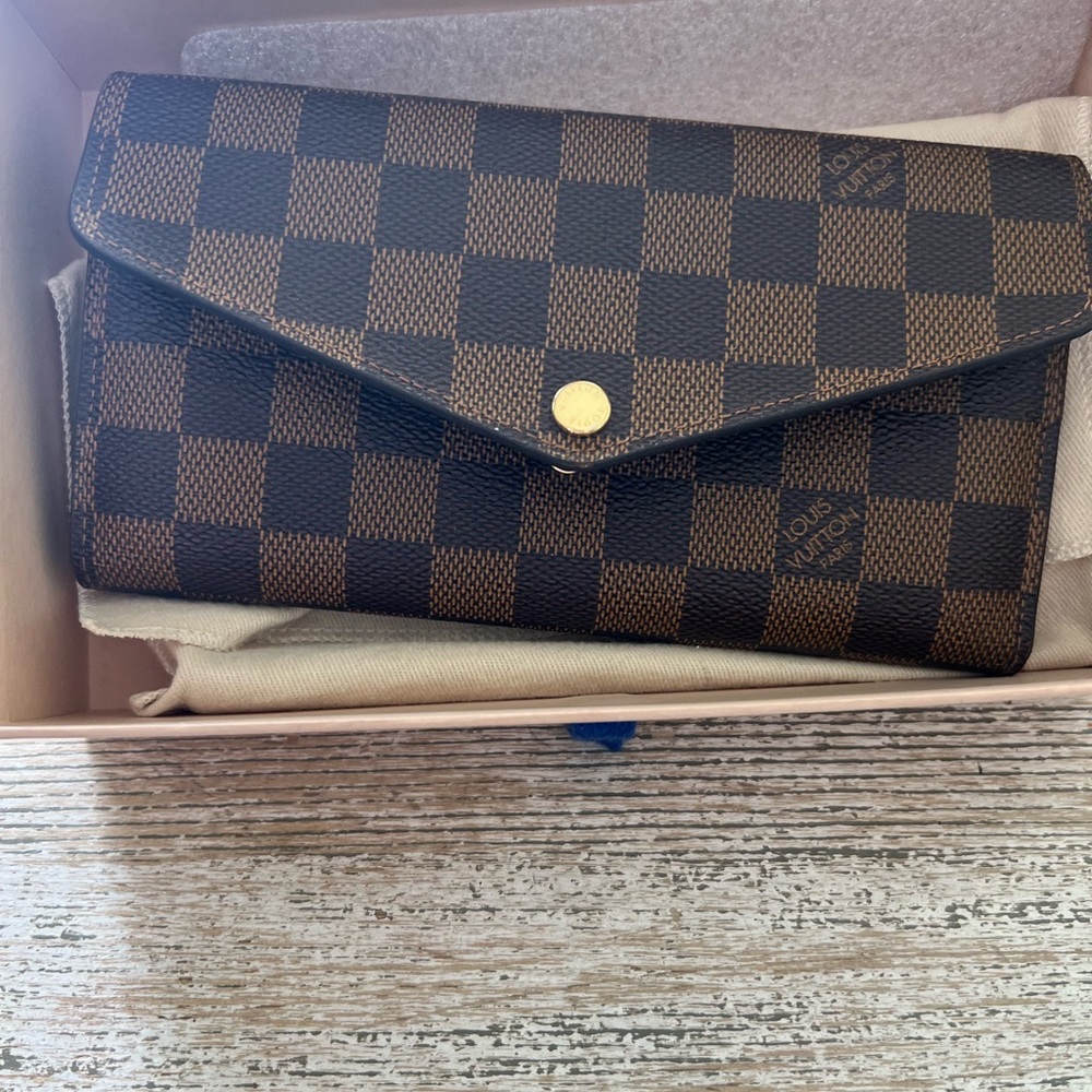 Louis Vuitton Damier Wallet